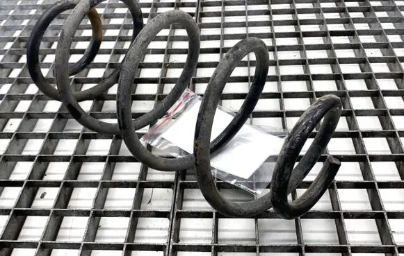 Mercedes-Benz A W176 Rear coil spring 