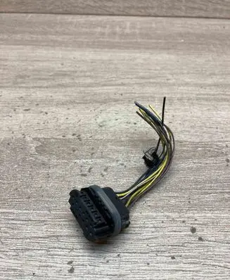 BMW 5 E60 E61 Plug wire 8373630
