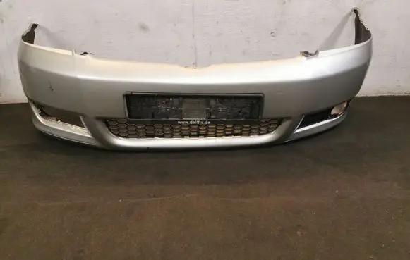 Toyota Corolla Verso E121 Front bumper