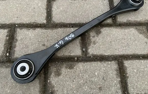 Rear control arm