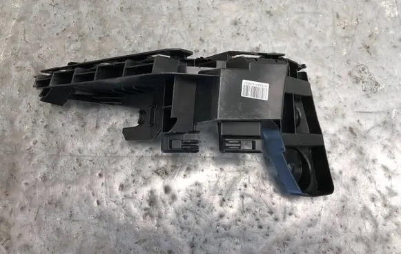 Volkswagen Golf VIII Rear bumper mounting bracket 5H6807393FBILI 5H6807393F
