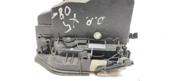 BMW X5 E70 Front door lock 7167074 A046998