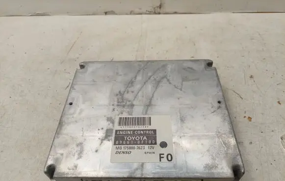 Toyota Corolla Verso AR10 Engine control unit/module 896610F100 MB1758007623