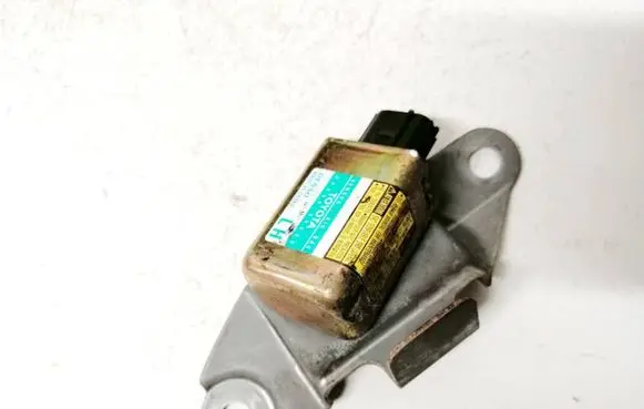 Toyota Land Cruiser (J120) Airbag deployment crash/impact sensor 8983060020 89830-60020