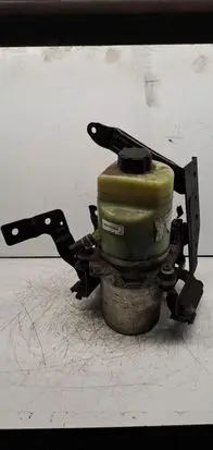 Ford Focus Power steering pump 4m513k514cb