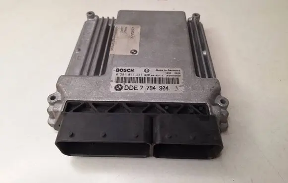 BMW 5 E60 E61 Engine control unit/module 0281011231 1039S05036 7794904