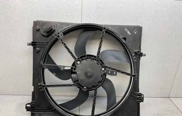 Nissan X-Trail T32 Electric radiator cooling fan 
