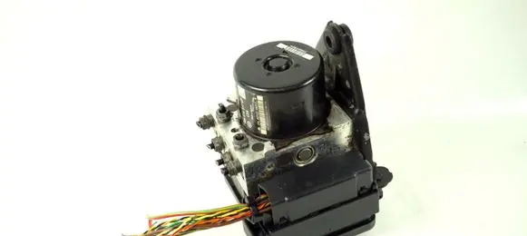 Volkswagen Scirocco ABS Pump 1K0614517CP 1K0907379BE