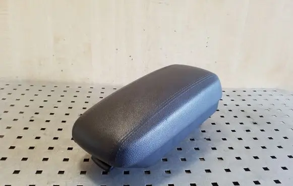 KIA Rio Armrest