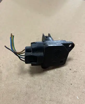 Toyota RAV 4 (XA20) Mass air flow meter 2220422010