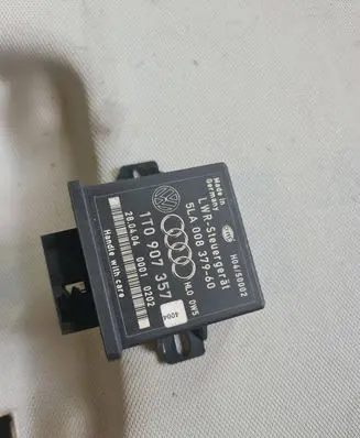 Volkswagen PASSAT B7 Light module LCM 1T0907357 00010202 5LA00837960