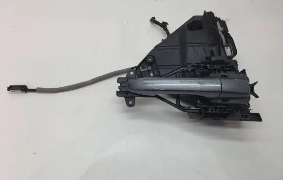 Volvo V40 Front door lock