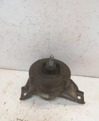 Hyundai Santa Fe Engine mount bracket