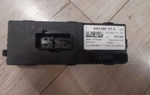 Audi A4 S4 B9 8W Tailgate/trunk control unit/module 8W2959107A