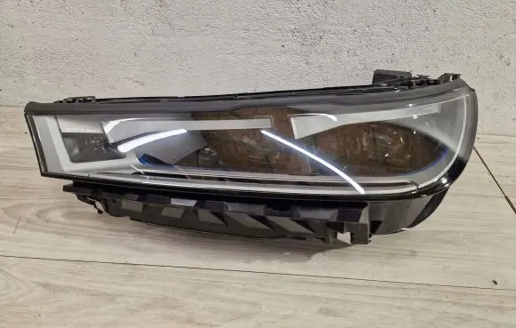 BMW iX Headlight/headlamp 5A3CEA104