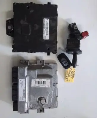 Renault Master III Engine control unit/module 237107756S 237106820S A3C0911230001