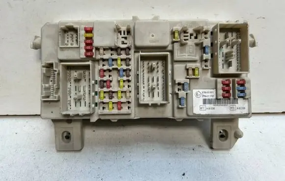 Ford Focus Fuse module 7M5T14A073CE 00114535 519242408