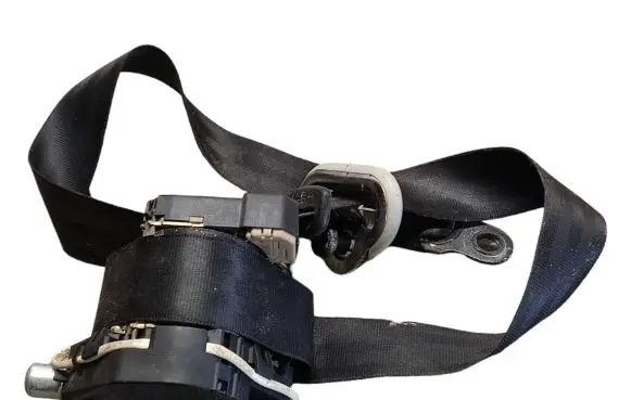 Volkswagen Caddy Front seatbelt 2K0857805B 33042463 193857737A