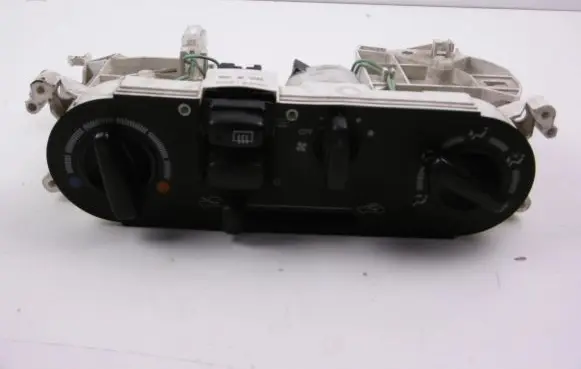 Mitsubishi Colt Air conditioning/heating control unit MR201365
