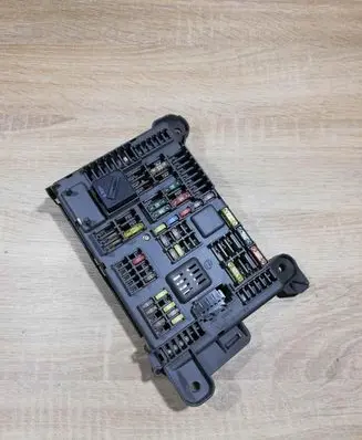 BMW X5 E70 Fuse module B010105300