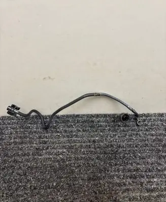 Engine coolant pipe/hose