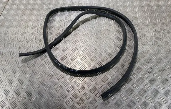 Subaru Forester SJ Front door rubber seal