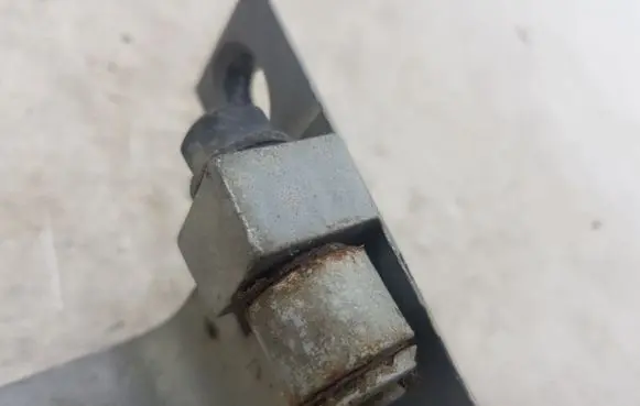 BMW 5 E60 E61 Rear door lower hinge NOCODE