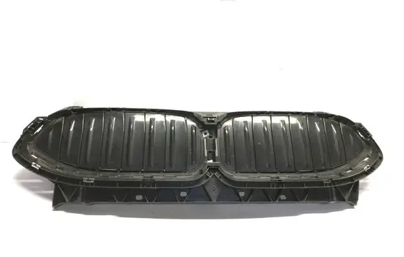 BMW 8 G15 Front grill 18715610 9465519