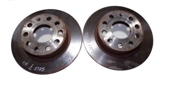 Volkswagen Golf V Rear brake disc