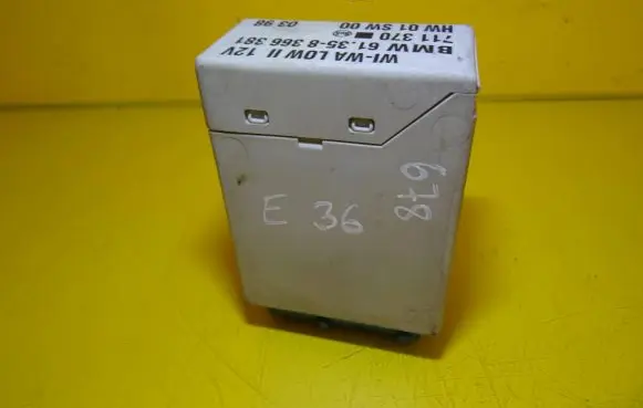 BMW 3 E36 Window wiper relay 61358366381 8366381