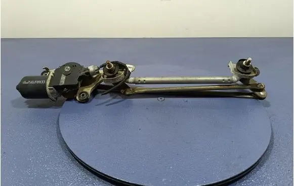 Mitsubishi Colt CZ3 Front wiper linkage and motor 1592009070