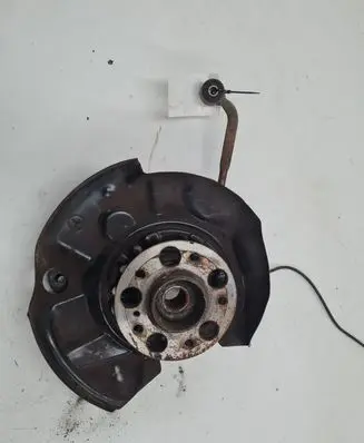 Mercedes-Benz CLK AMG A209 C209 Rear wheel hub A2030505