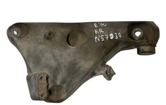BMW X5 E70 Engine mounting bracket 6790021 22116790021
