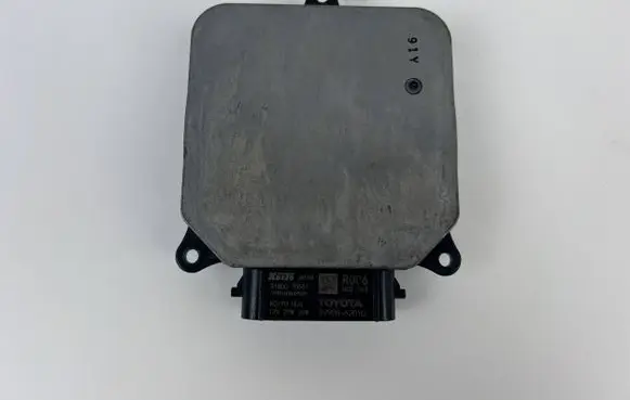 Toyota Mirai Headlight ballast module Xenon 8990862010 3180070581