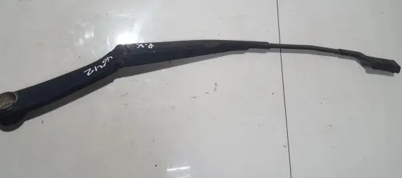 KIA Ceed Front wiper blade arm D226CJJ
