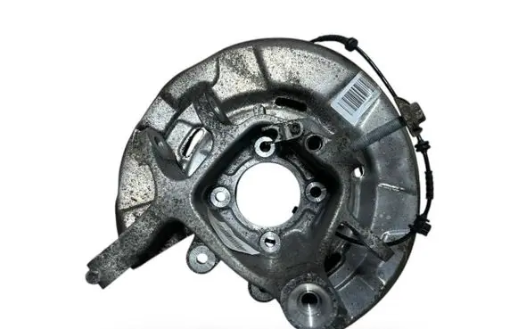 Rear wheel hub spindle/knuckle