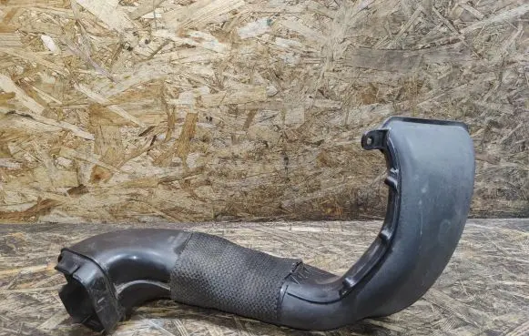 Jaguar XJL Air intake duct part VP8X2U9A673DB 8X239A673AB