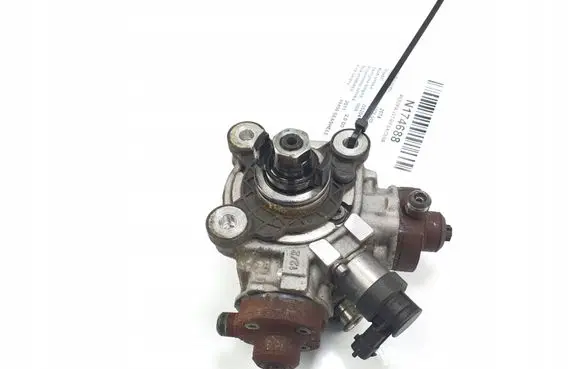 Volvo V70 Fuel injection high pressure pump 31272896