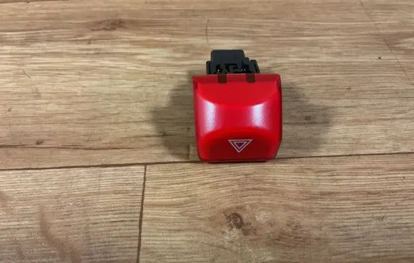Nissan Micra Hazard light switch 06019