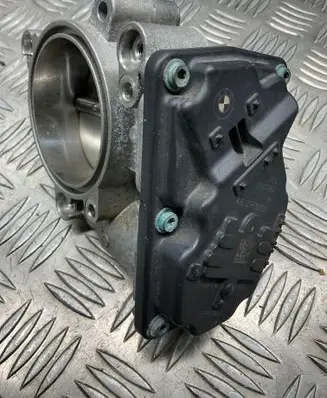 BMW 4 F36 Gran coupe Throttle valve 8601651 A300095100000 02225