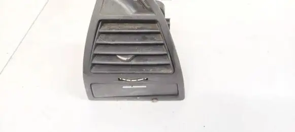 Citroen C4 I Dash center air vent grill