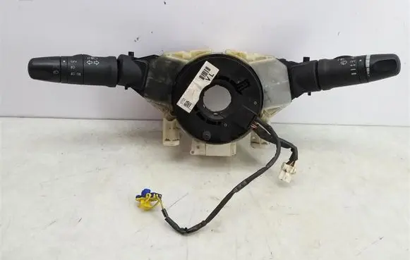 Nissan Primera Indicator stalk 25540AV600