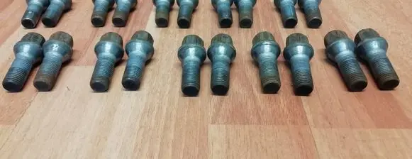 Renault Espace V (RFC) Nuts/bolts 7703003009