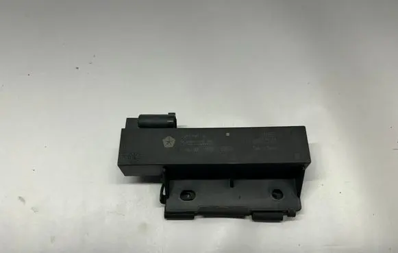 Dodge Charger Keyless system antenna 68067753AA P68067753AA
