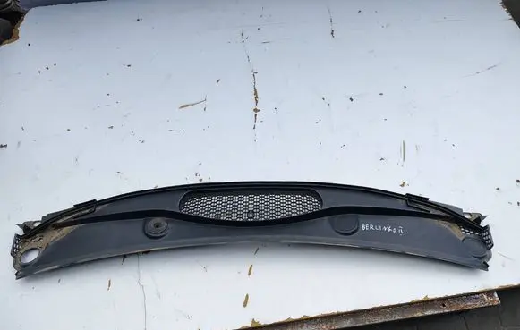 Citroen Berlingo Wiper trim 9680568877