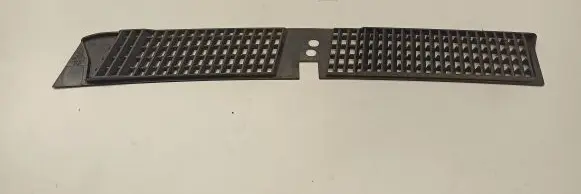 BMW 7 E38 Bonnet/hood grill 8166658