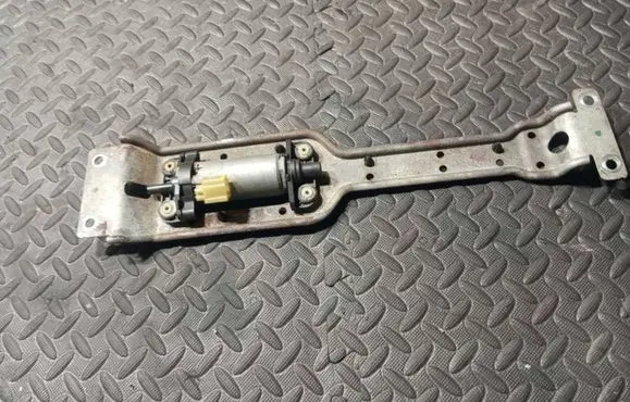BMW 6 F12 F13 Seat adjustment motor 0390204076