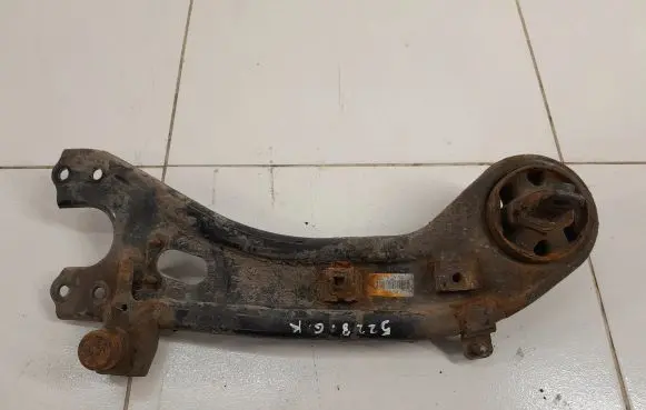 Hyundai Santa Fe Rear upper control arm/wishbone 552702W150