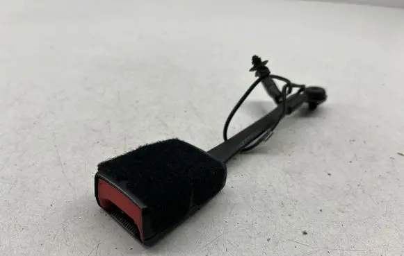 Ford Kuga II Front seatbelt buckle