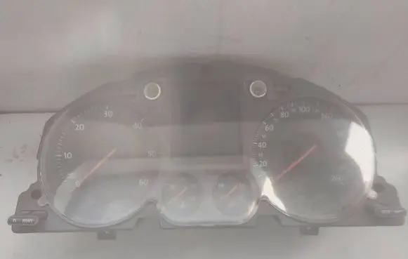 Volkswagen PASSAT B6 Speedometer (instrument cluster) 3C0920871K V0002000